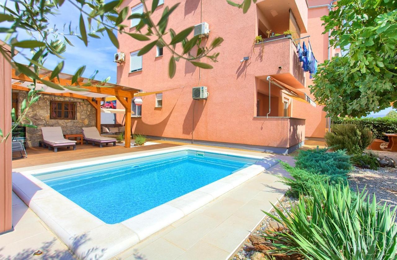 Apartman Bor Krk Крк Экстерьер фото